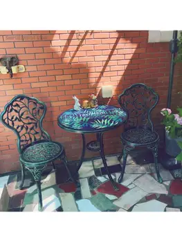 Маленькие столики и стулья на балконе из трех частей алюминия, европейский уличный стол и два стула, сад во внутреннем дворе из кованого железа