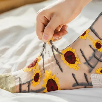 Прозрачные забавные носки Sunflower Crystal Silk Tide, носки с вышивкой Подсолнухом, Тонкие Летние повседневные Длинные носки из стеклянного шелка Оптом